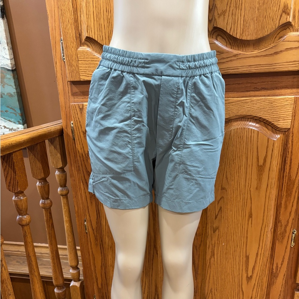 lululemon athletica Teal Athletic Bowline Shorts S